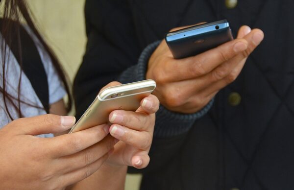 Consumo: el Nación extendió la campaña para comprar celulares en 18 cuotas sin interés