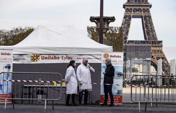 Francia prevé confinamiento por el agravamiento de la situación epidemiológica