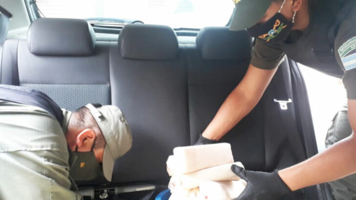 Narcotrafico en Salta: trasladaba 27 kilos de cocaína en el tanque de su automóvil