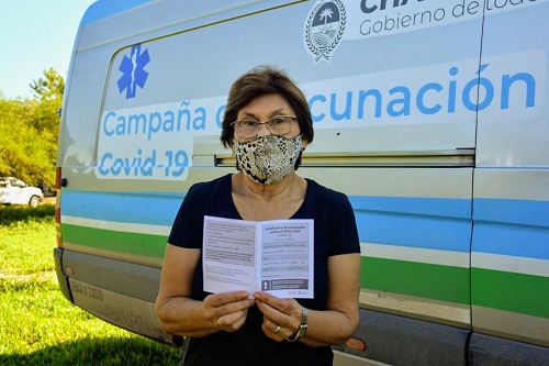 Plan Provincial de Vacunación: Salud Pública dispuso de una posta móvil en el barrio Los Troncos 3