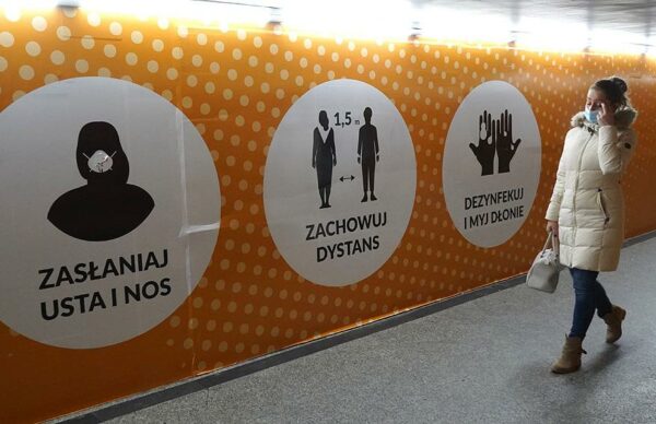Récords de casos de coronavirus en Polonia, Hungría y Estonia