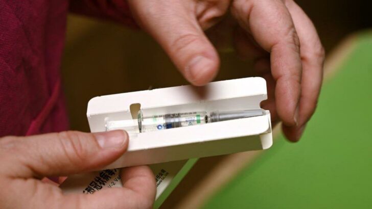 Vacuna Sinopharm: Comenzó la distribución de 406.800 dosis en todo el país