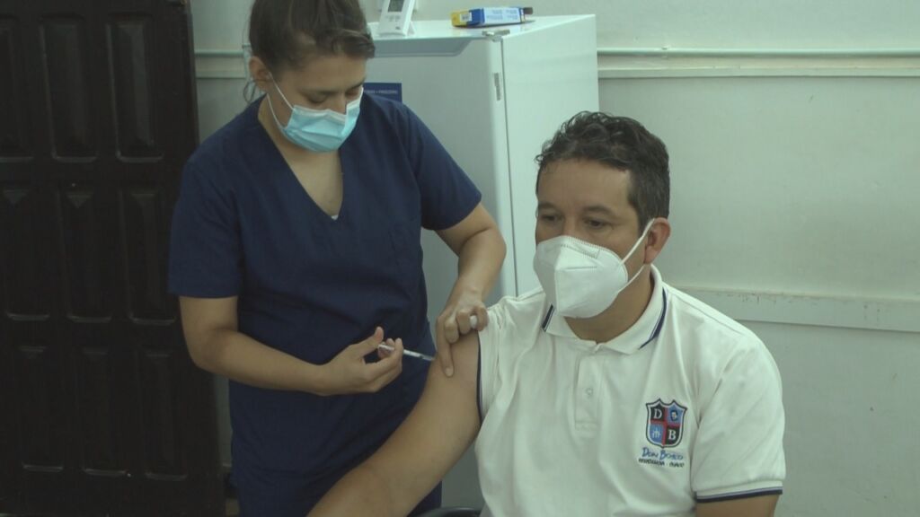 Covid 19 en Chaco: este jueves continúa la inmunización a docentes 2