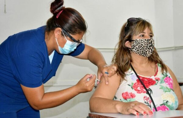 Covid 19 en Chaco: este jueves continúa la inmunización a docentes
