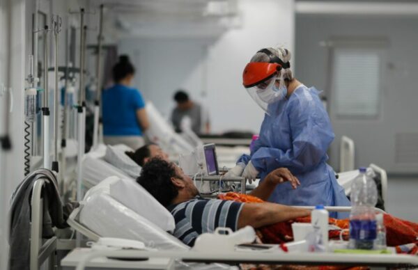 "El sistema de salud afrontará semanas críticas para evitar un colapso" 2