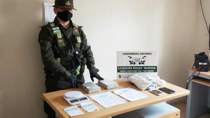 Mendoza: ocultaban más de 2 kilos de cocaína adheridos al cuerpo