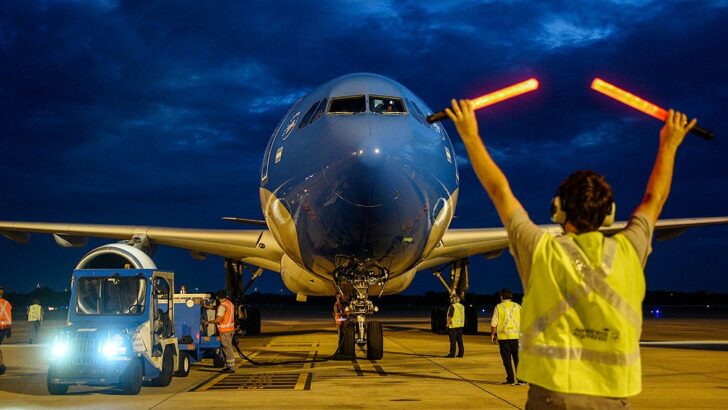 Misión Beijing: parte un nuevo vuelo de Aerolíneas Argentinas en busca de vacunas Sinopharm