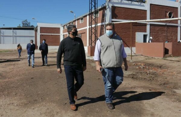 Chaco Reactiva: el gobernador Capitanich visitó una planta textil y otra de faena y chacinados; 2