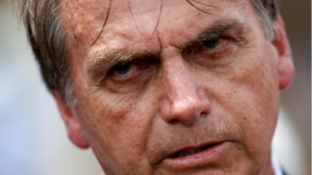 Jair Bolsonaro pidió prohibir las cuarentenas por supuesta violación a derechos básicos de circulación y trabajo