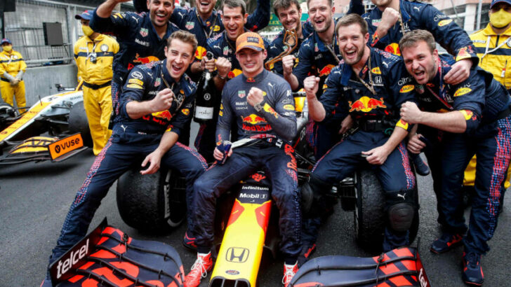 Verstappen ganó el GP de Mónaco y es el nuevo puntero del campeonato