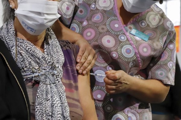 Argentina ya inmunizó al 35,2% de su población