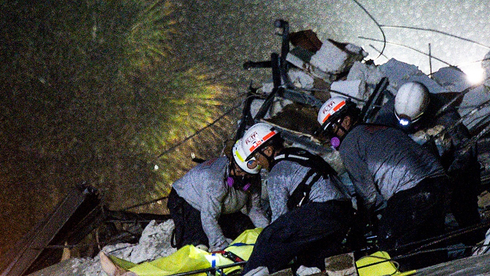 Derrumbe en Miami: hallan otros cuatro cuerpos y ya son nueve los fallecidos 1