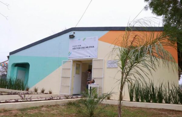 En Pinedo, Capitanich inauguró refacciones del centro de integración y fortalecimiento familiar