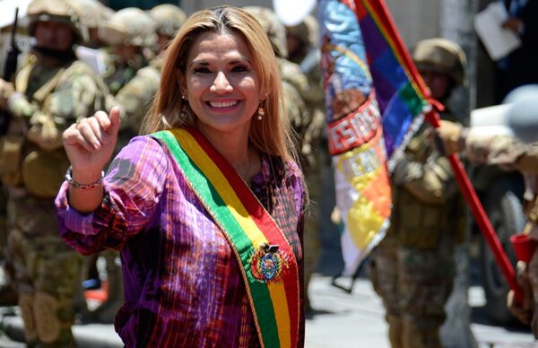 Envío de material bélico a Bolivia: organizaciones de DDHH repudiaron el apoyo de Macri al golpe de estado 2
