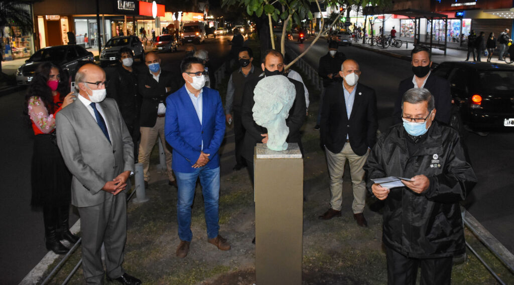 Resistencia ya cuenta con su escultura 650 y el intendente destacó la importancia de promover identidad y pertenencia a través del arte 1