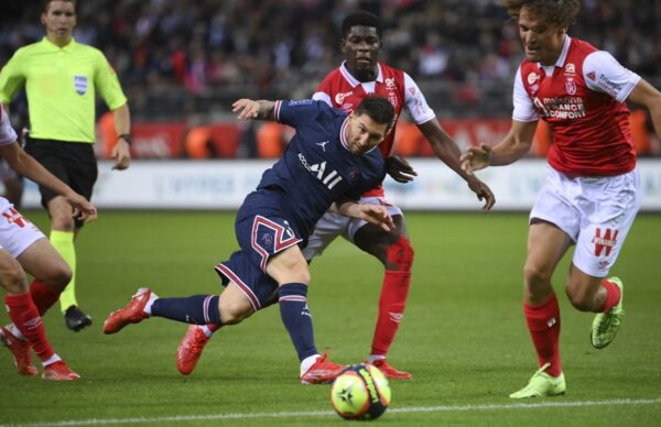 Messi debuto en el Paris Saint Germain 1