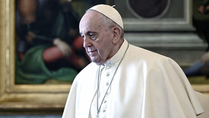 Milán: interceptaron una carta con tres balas dirigida al papa Francisco