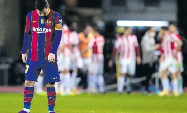 No existe una supuesta oferta del Barcelona a Messi