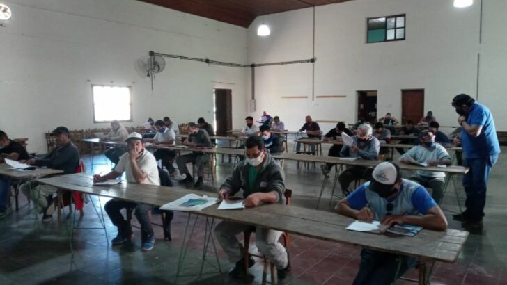 Charata: 32 nuevos matriculados de la capacitación a plomeros brindada por Sameep y el municipio