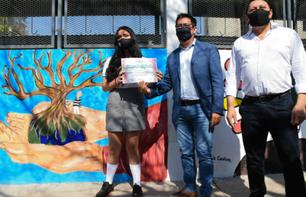 “Conciencia ambiental”: se inauguró el Paseo de Murales en el exterior del Colegio Industrial 1