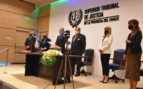 Del Río juró como juez del STJ del Chaco que ahora cuenta con sus 5 miembros