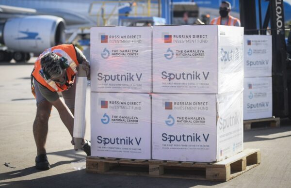 Sputnik V: Distribuyen más de 300 mil dosis del componente 2 en todo el país
