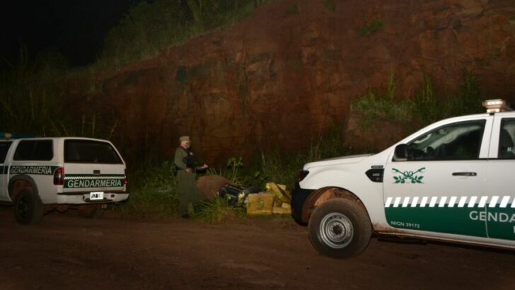 Narcotráfico en Misiones: una patrulla de Gendarmería secuestró 838 kilos marihuana a orillas del Río Paraná
