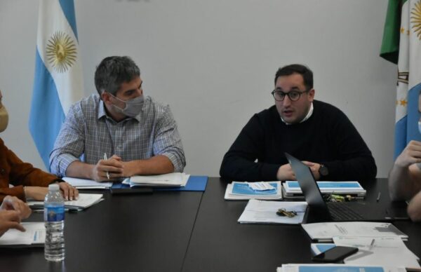 Presupuesto 2022: Pérez Pons presentó el proyecto ante la Comisión de Hacienda de la Legislatura 1