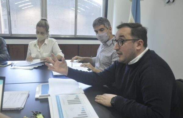 Presupuesto 2022: Pérez Pons presentó el proyecto ante la Comisión de Hacienda de la Legislatura 2