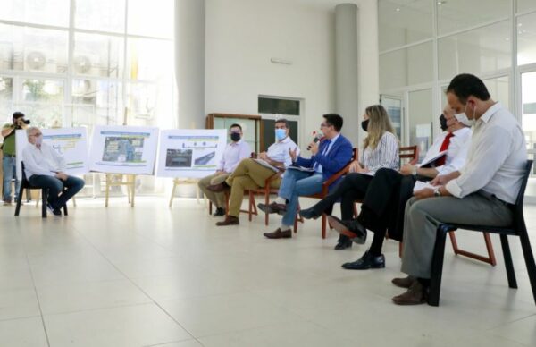 Provincia y Municipio presentaron el proyecto de obra “Desagües pluviales cuenca Laguna Ávalos” 1