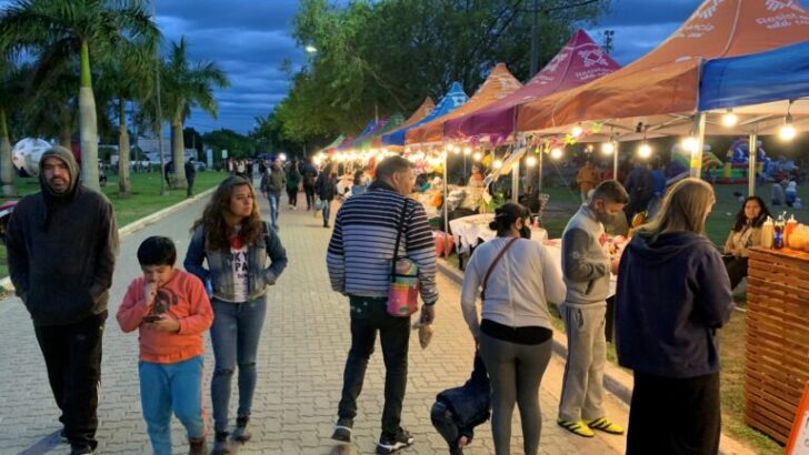 Vecinos y vecinas de resistencia disfrutaron de los “Mercados de la ciudad” en el Parque Intercultural 2 de Febrero
