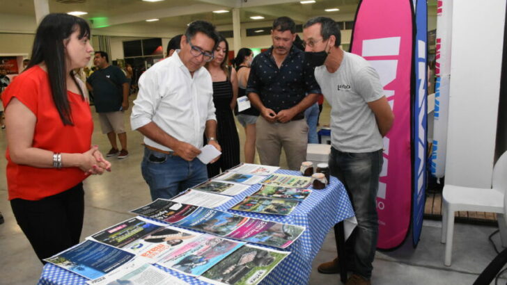 Resistencia: Gustavo Martínez estuvo presente en la Expo Turismo en el Domo del Centenario