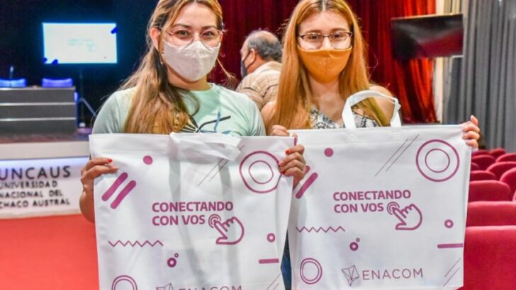 Sáenz Peña: el Gobierno entregó tablets a estudiantes que viven en las residencias estudiantiles