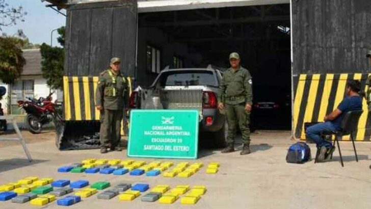 Santiago del Estero: Gendarmería secuestró más de 55 kilos de cocaína y 7 kilos de marihuana dentro de varios dobles fondo