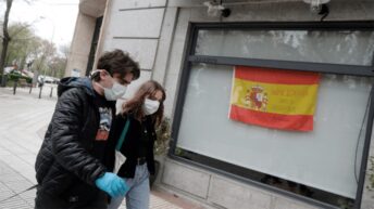 Pandemia: España padece otro récord de casos y teme por la variante Ómicron