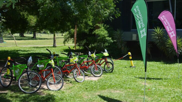 Resistencia sumó otra posta de bicicletas en el Parque de la Democracia
