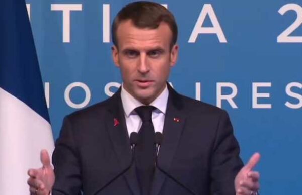 Macron calificó de "emmerder" a los antivacunas 1