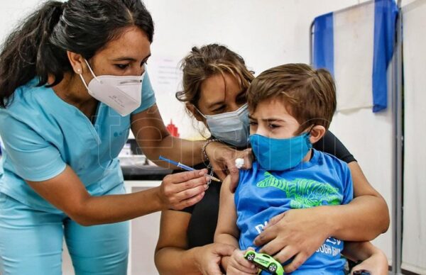 María Rosa Bologna: "sólo el 30% de los pacientes pediátricos tiene el esquema de vacunación completo" 1