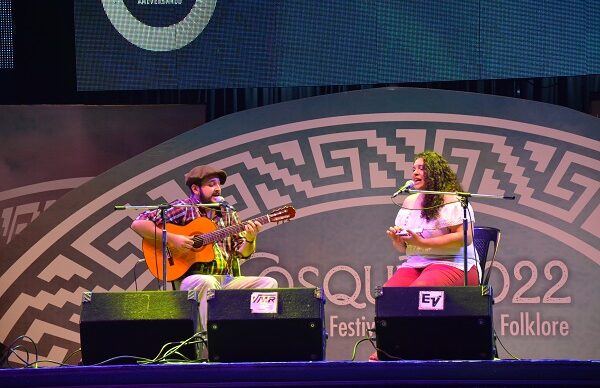 Pre Cosquín: el dúo vocal Marin - Barrionuevo se destacó en la final del certamen representando a la Sede Resistencia 1
