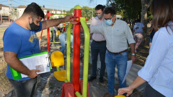 “Resistencia verde”: el intendente recorrió las obras de remodelación de la plazoleta San Expedito de villa Don Enrique