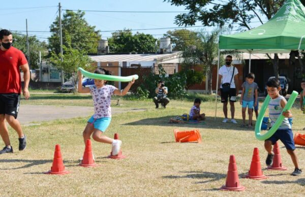 “Vacaciones en Resistencia”: invitan a disfrutar diversas actividades deportivas y recreativas en el Centro Comunitario Municipal de Los Cisnes 1