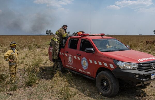 Corrientes en llamas: Brigadistas de 6 provincias buscan contener los incendios forestales 2