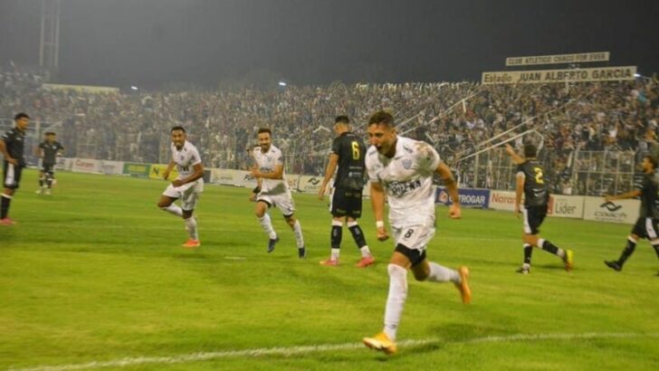 Fiesta en el “Gigante” de la 9 de Julio: For Ever ganó en la Primera Nacional