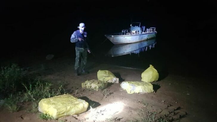 Misiones: Prefectura secuestró 194 panes de marihuana en la costa del Río Paraná