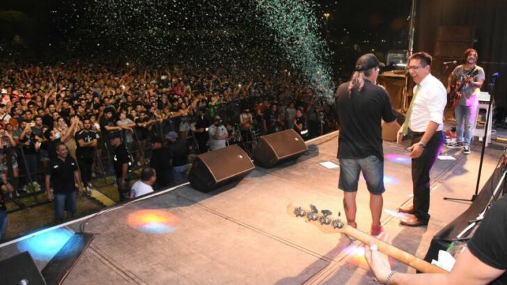 Resistencia festejó sus 144 años con un festival con cinco escenarios con artistas locales y el cierre de Kapanga