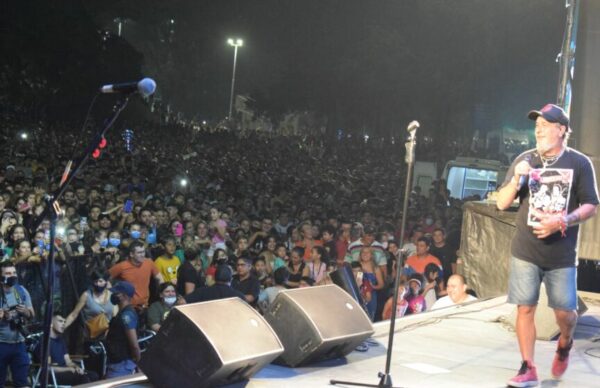 Resistencia festejó sus 144 años con un festival con cinco escenarios con artistas locales y el cierre de Kapanga