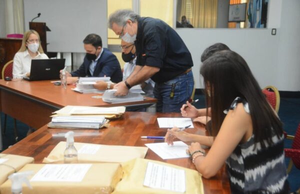 Se abrieron los sobres para la construcción y refacción de cinco escuelas por 320 millones de pesos 2