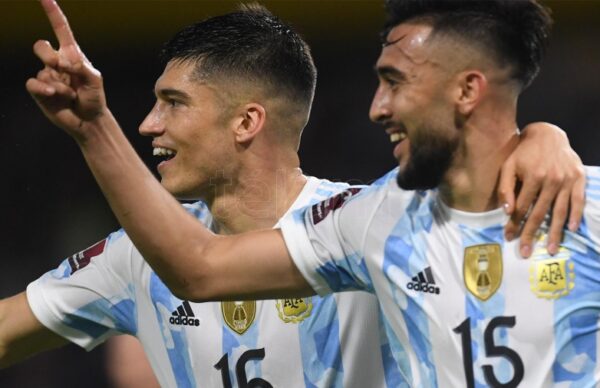 Argentina derrotó a Venezuela con Messi como figura