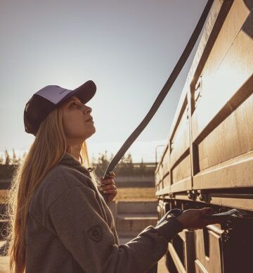 Camioneras carajo: ya son 36 las mujeres capacitadas como conductoras de camiones 1