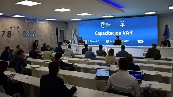 Claves para entender la llegada del VAR al fútbol argentino
